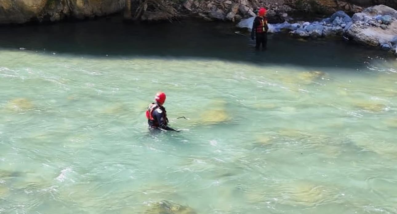 Yüksekova’da derenin sularında kaybolan vatandaşı arama çalışması yeniden başladı
